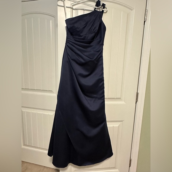David's Bridal Black Asymmetrical Ruched Strapless Gown - Picture 1 of 3